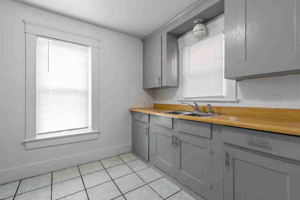 74 7th St Nw #UP - Photo 7 of 8