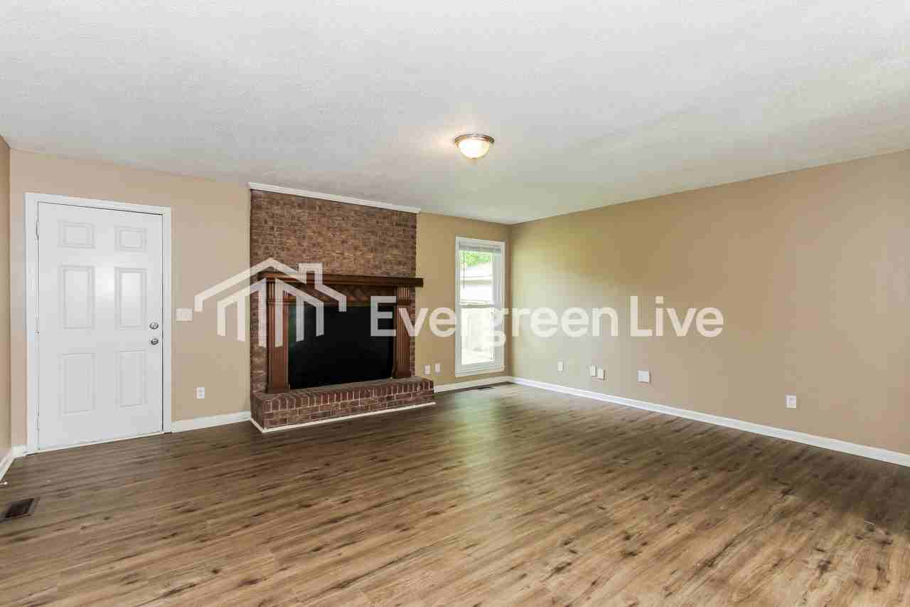 9 Arborgate Ct - Photo 2 of 15