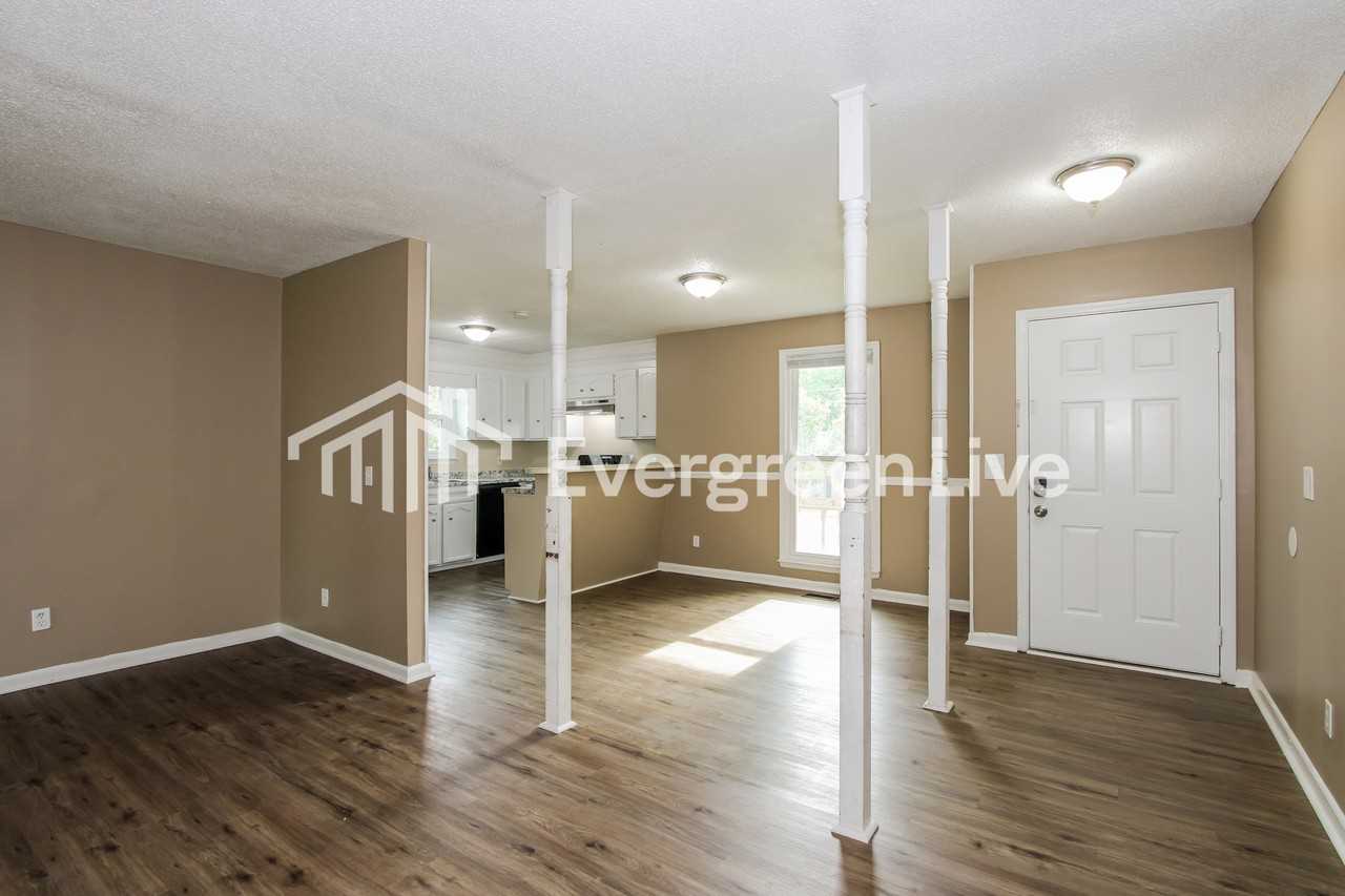 9 Arborgate Ct - Photo 3 of 15