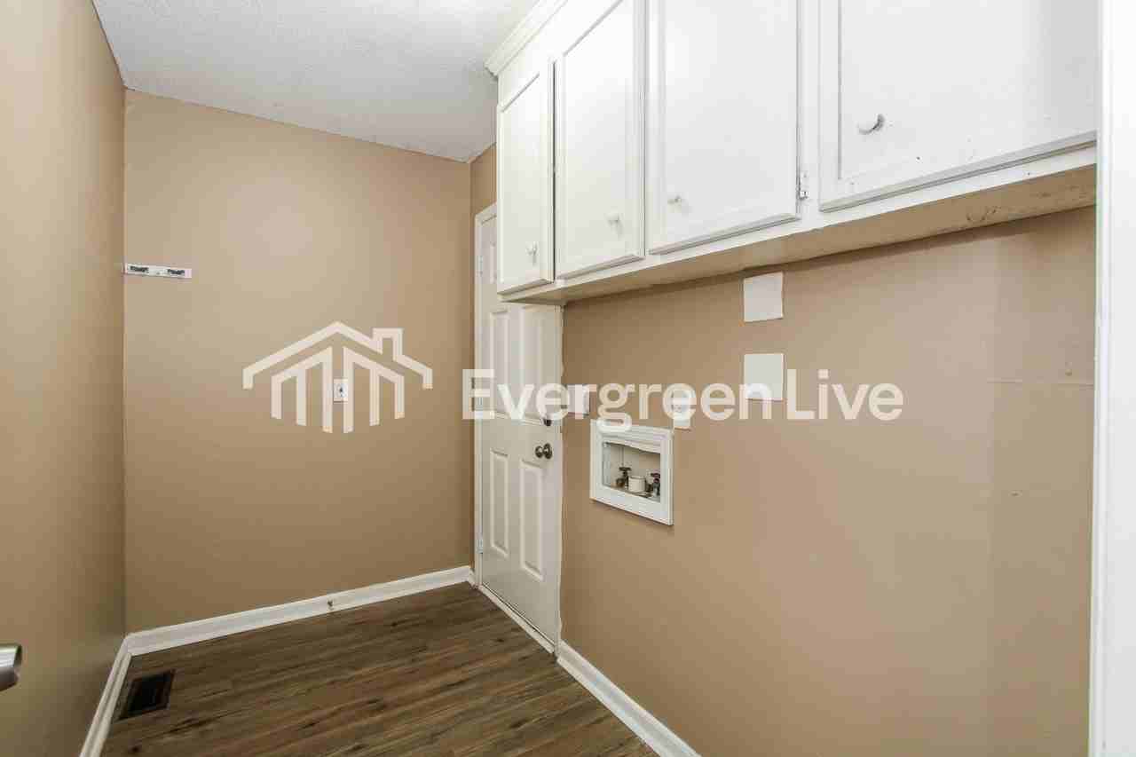 9 Arborgate Ct - Photo 7 of 15