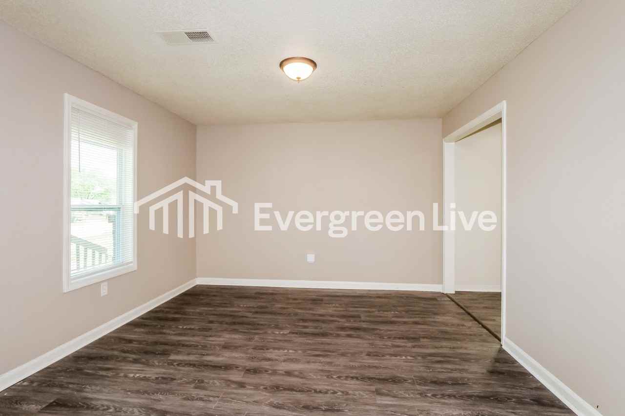 3311 Bestway Dr - Photo 3 of 15