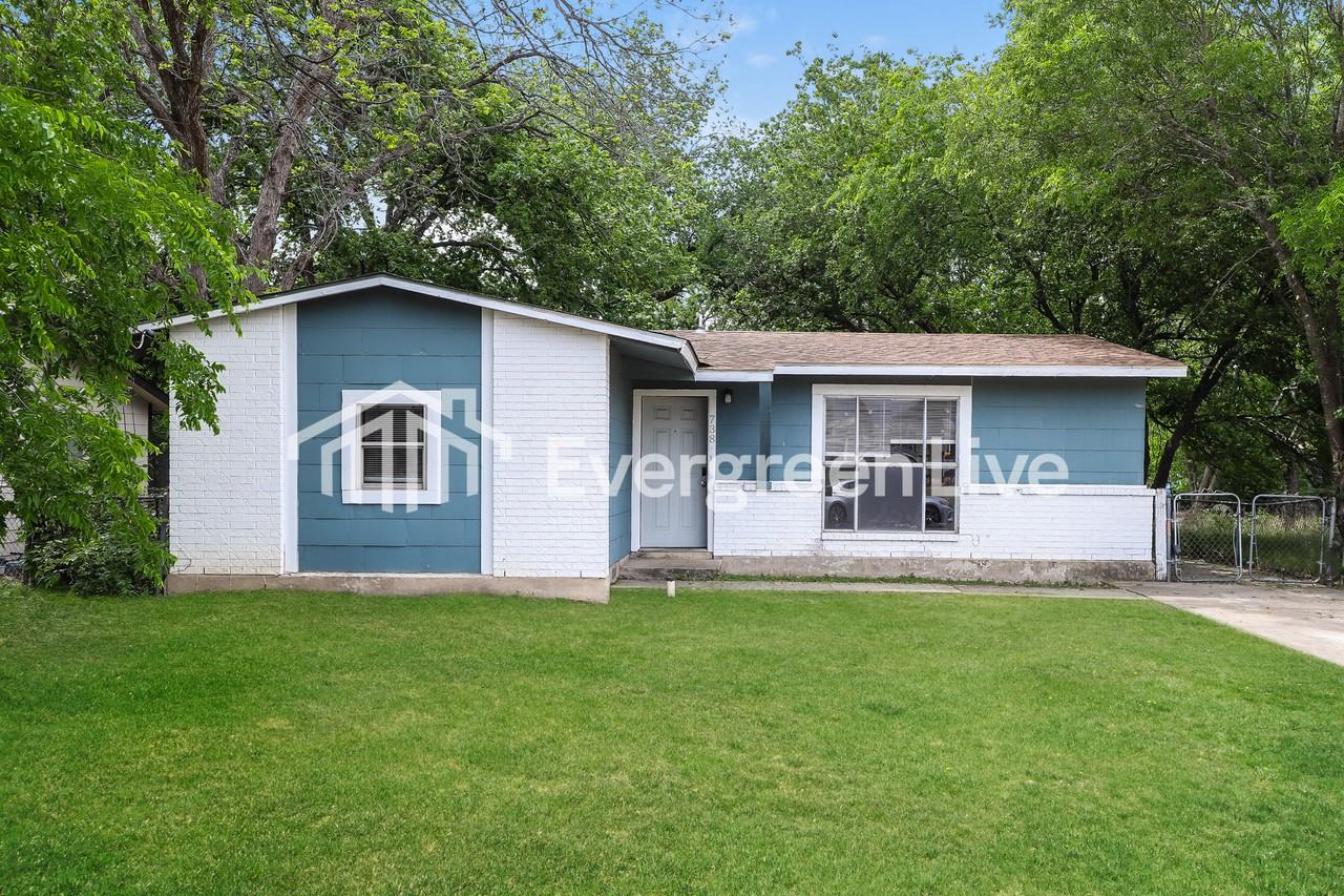 738 Sterling St - Photo 2 of 16