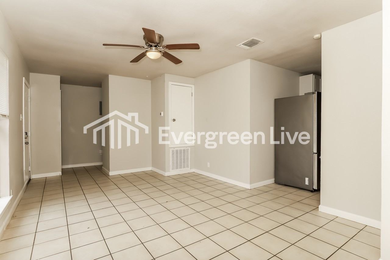 738 Sterling St - Photo 7 of 16