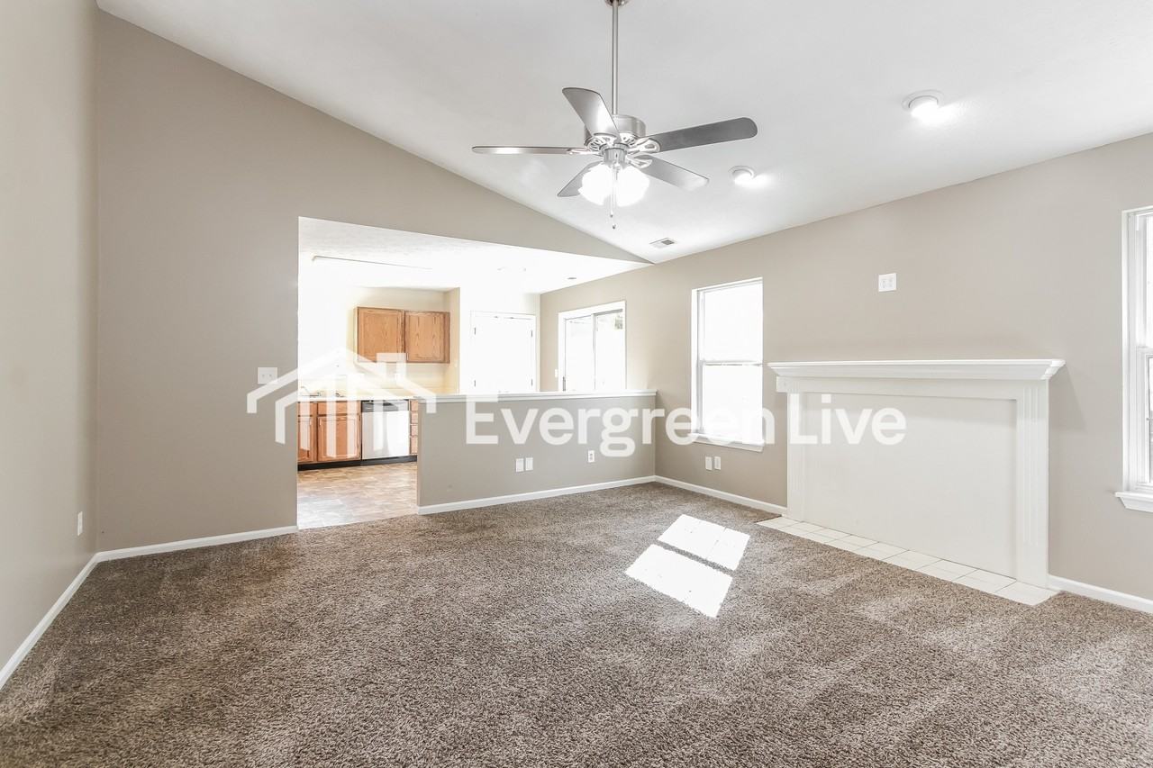 1620 Park Hurst Dr - Photo 4 of 15