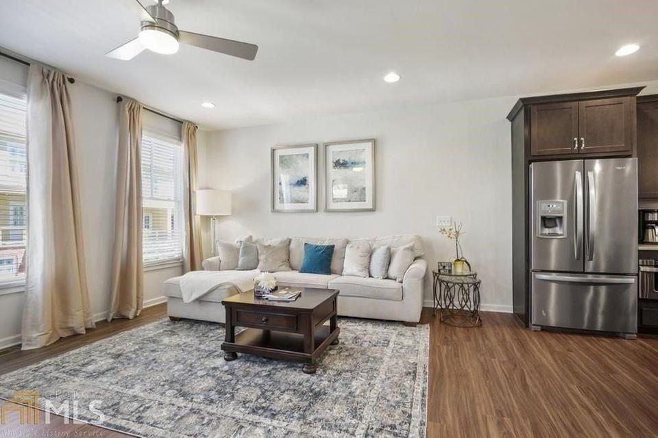 760 Winton Way - Photo 3 of 26