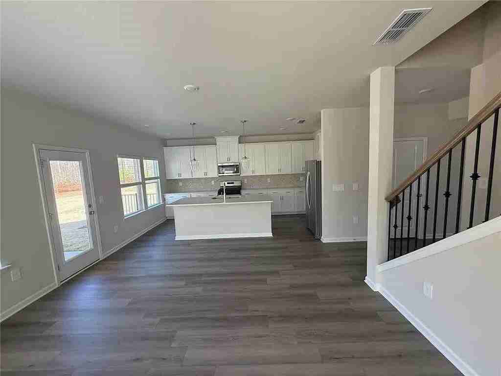 1063 Sope Creek Cir - Photo 3 of 14