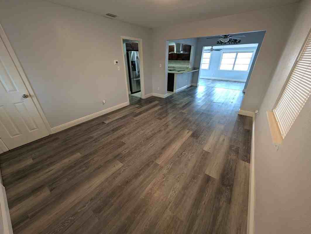 7173 Darien Way - Photo 5 of 36