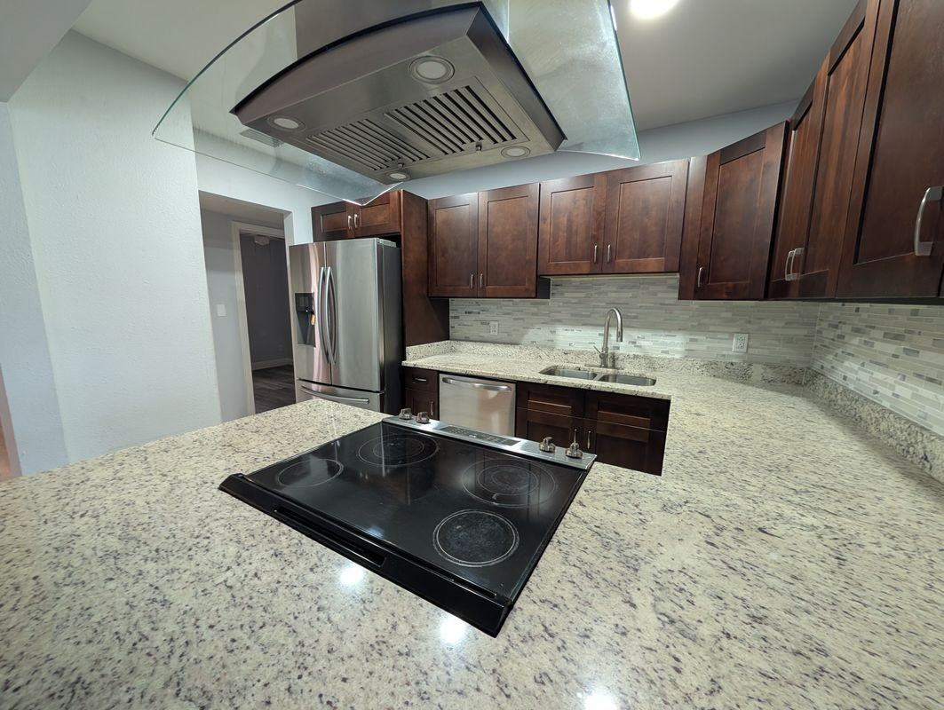 7173 Darien Way - Photo 6 of 36