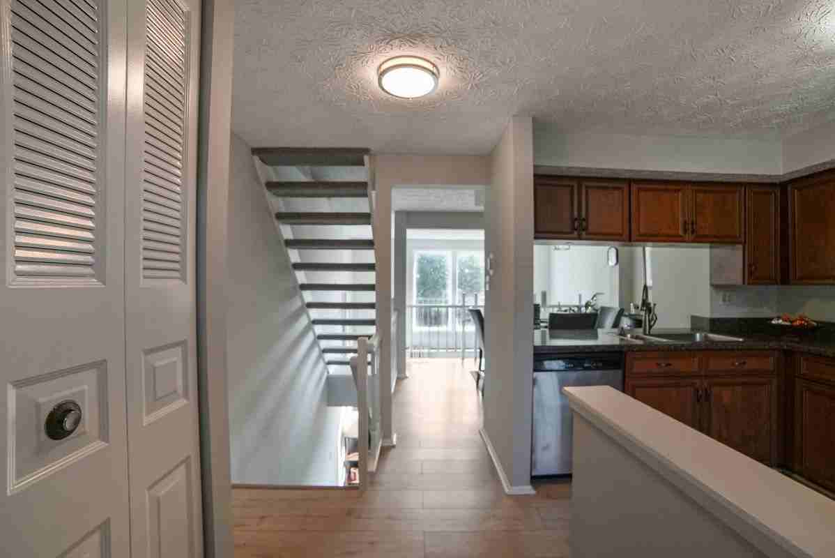 3650 Castle Ter - Photo 5 of 15