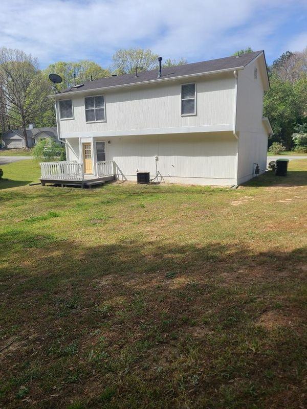 1604 Picadilly Ct Ne - Photo 2 of 20