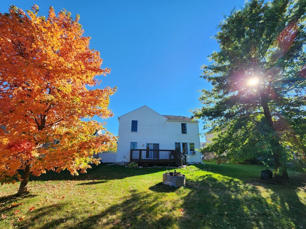 5184 Meadow Crest Cir - Photo 2 of 38