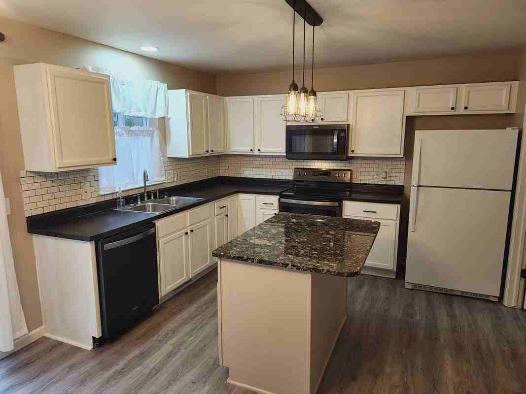 5184 Meadow Crest Cir - Photo 6 of 38