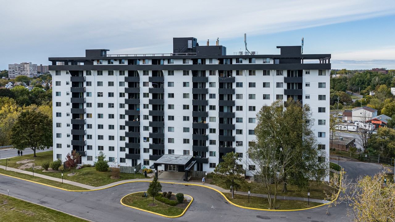 292 Oakdale Avenue - Photo 2 of 23