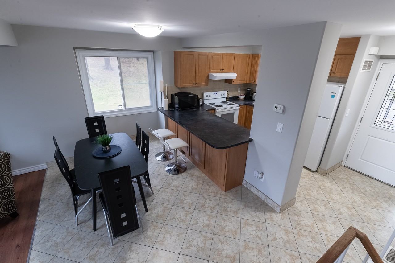 7591 Scholfield Road - Photo 7 of 40