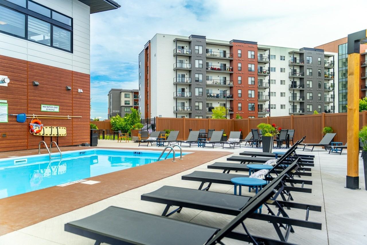 Latitude 49 at Sage Creek - Photo 6 of 47