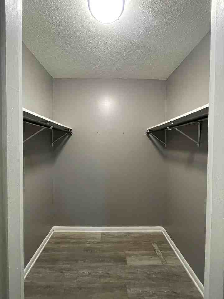 209 Apache Drive - Photo 3 of 18