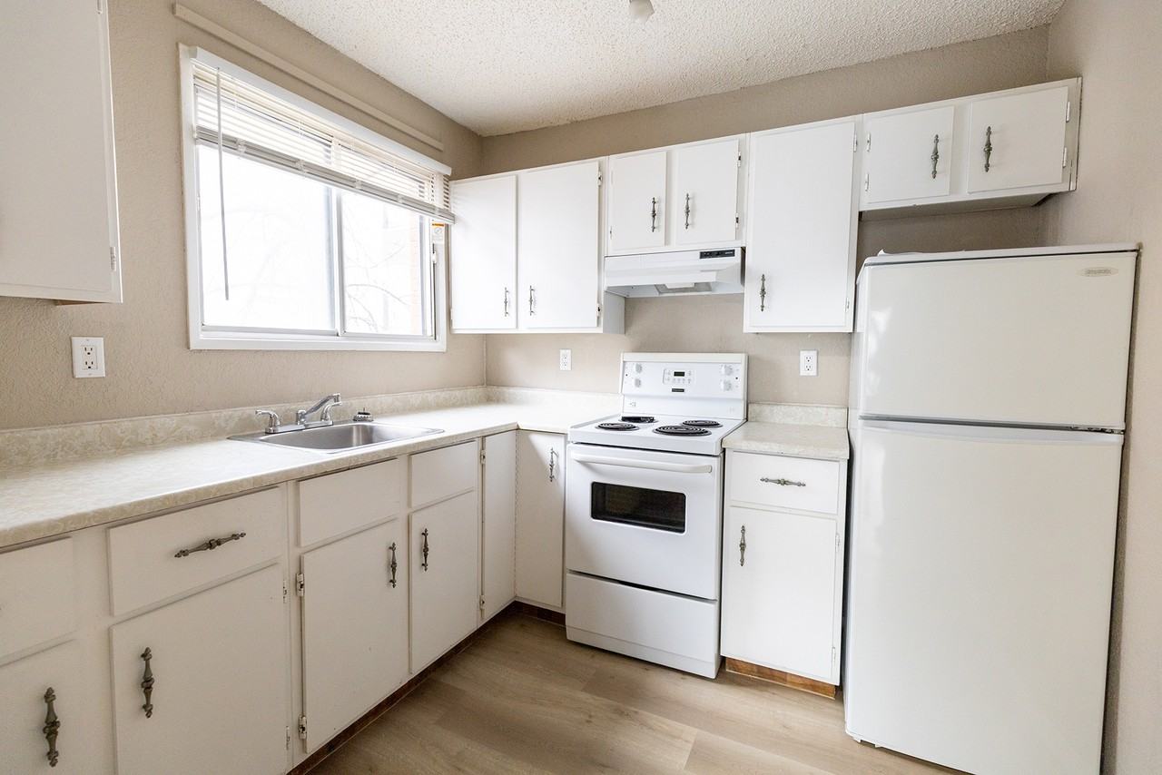 Chinook Woods Apartments - Photo 4 of 17