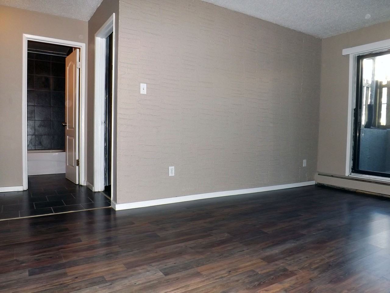 Washington Court - Photo 5 of 8