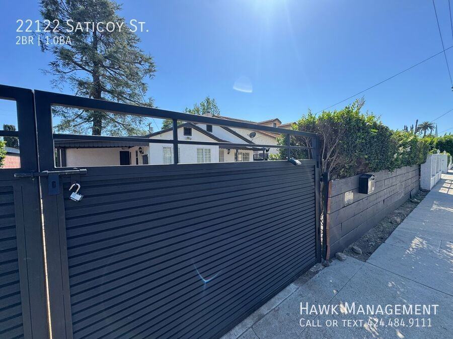 22122 Saticoy St - Photo 6 of 26