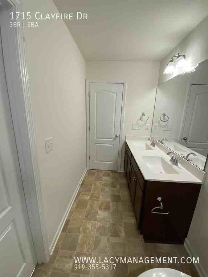 1715 Clayfire Dr #1 - Photo 6 of 21