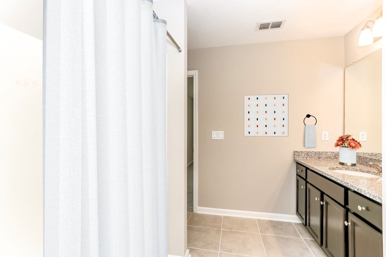 9294 Joannes Way - Photo 6 of 33