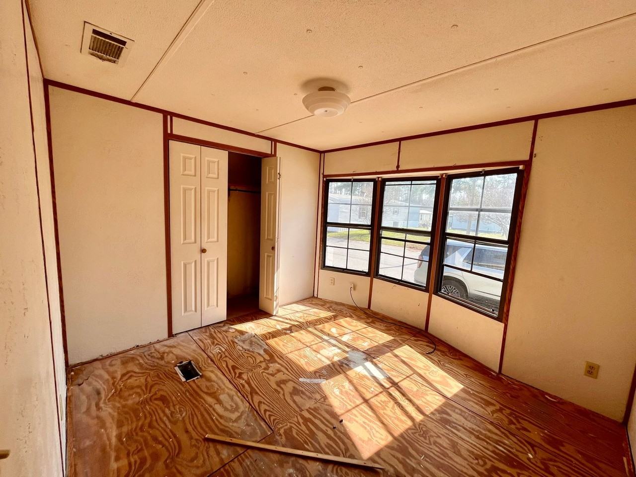 Holiday City - Photo 3 of 10