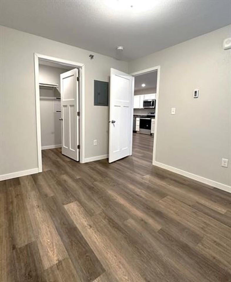 Edgeview Apartments - Photo 3 of 9