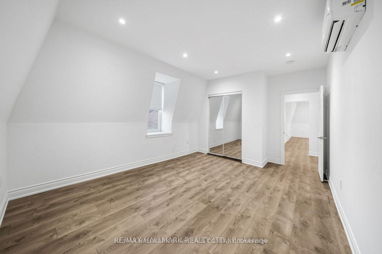 208 Dovercourt Road #C - Photo 7 of 18