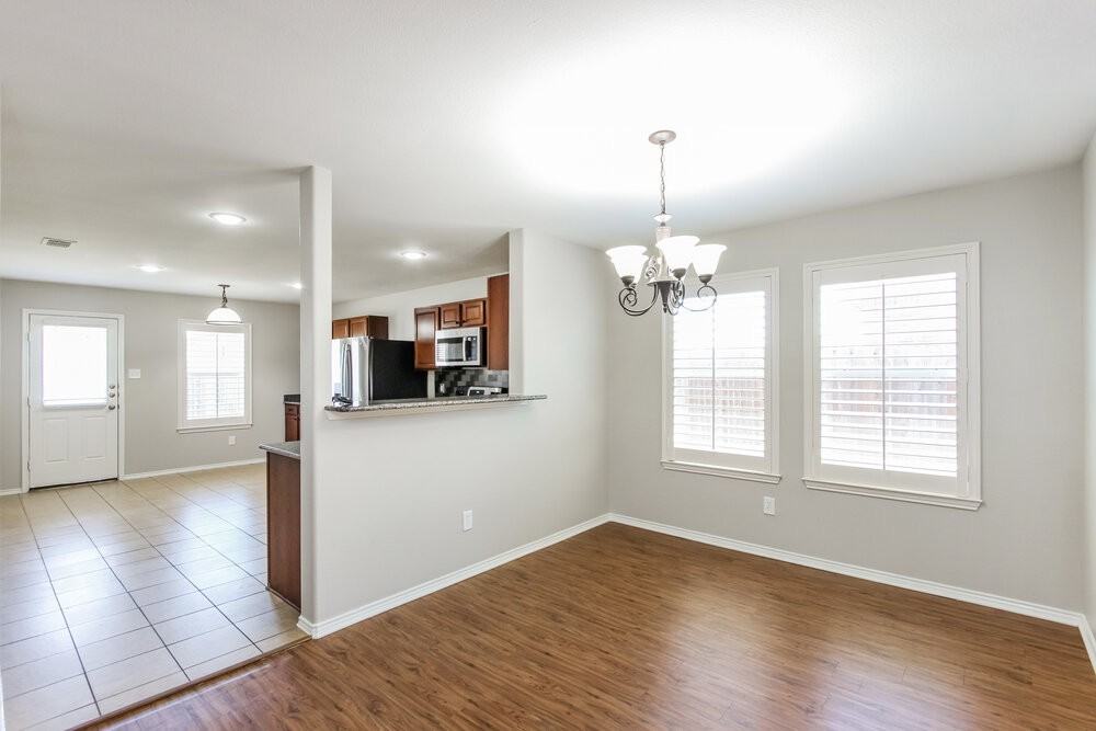 314 Coneflower Dr - Photo 7 of 19