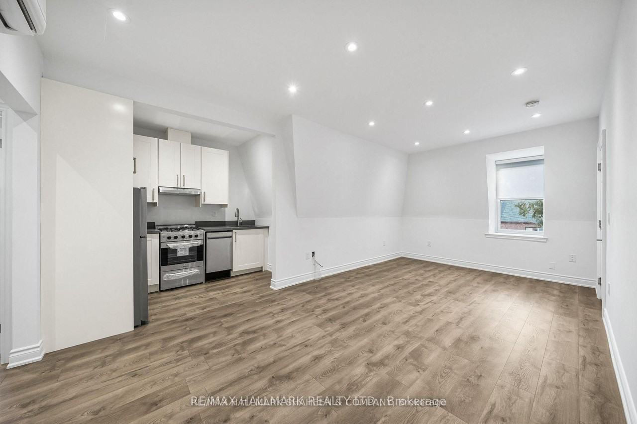 208 Dovercourt Road #C - Photo 5 of 18