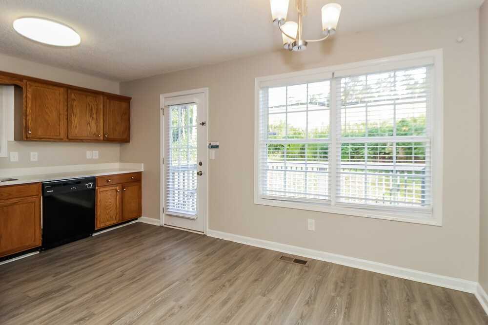 7336 Westwood Ln - Photo 5 of 17