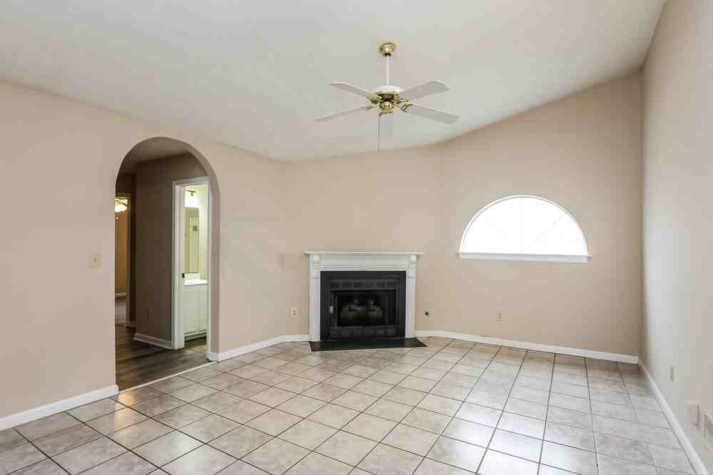 4008 Sidney Lanier Blvd - Photo 3 of 19