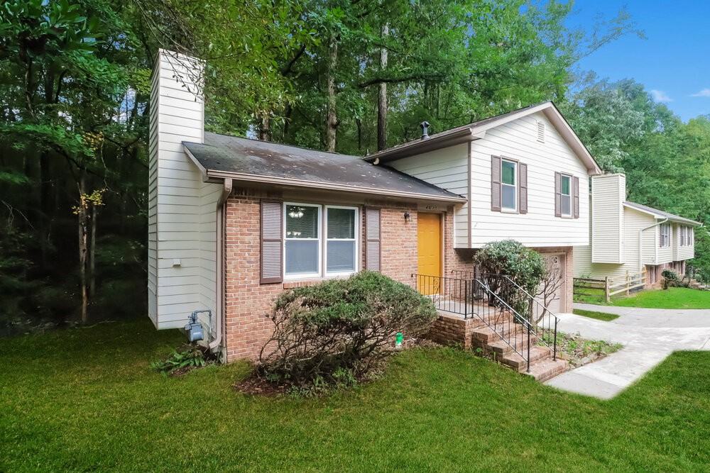 4635 Hamlet Walk Se - Photo 2 of 28