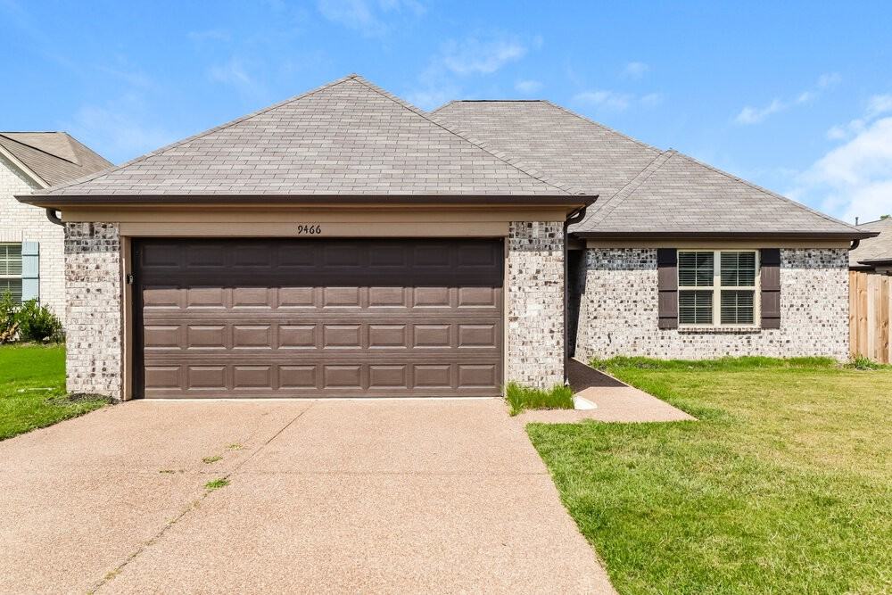 9466 Darren Cir S