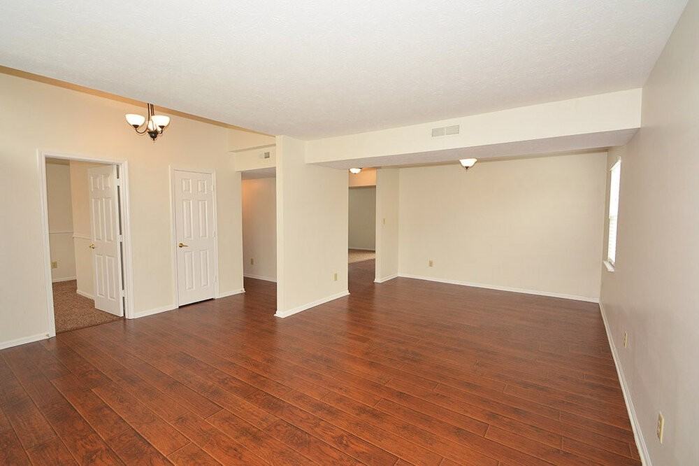 453 Yorktown Ln - Photo 6 of 37