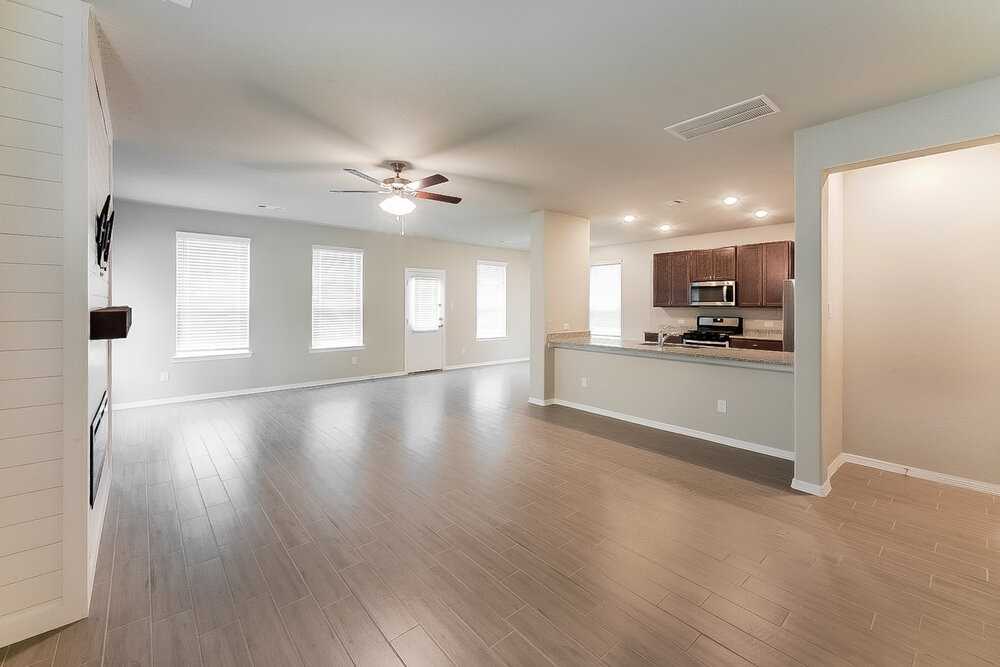 25542 Valverdant Ct - Photo 7 of 17