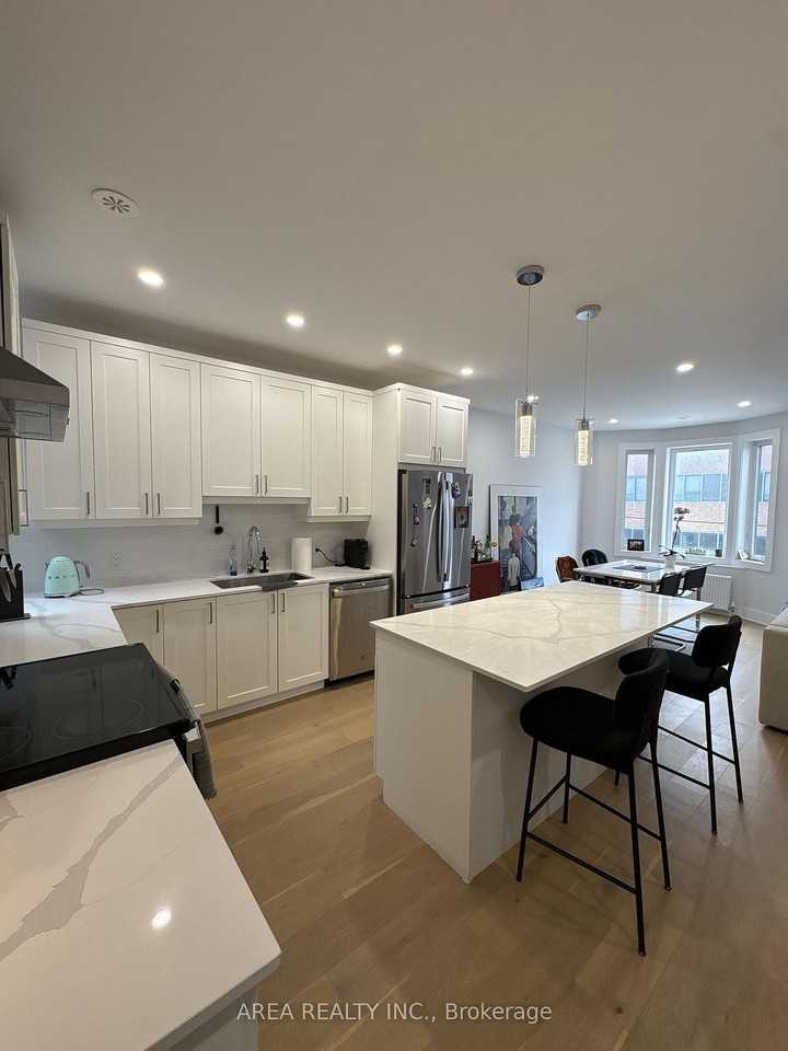 619 College Street #3 - Photo 3 of 15