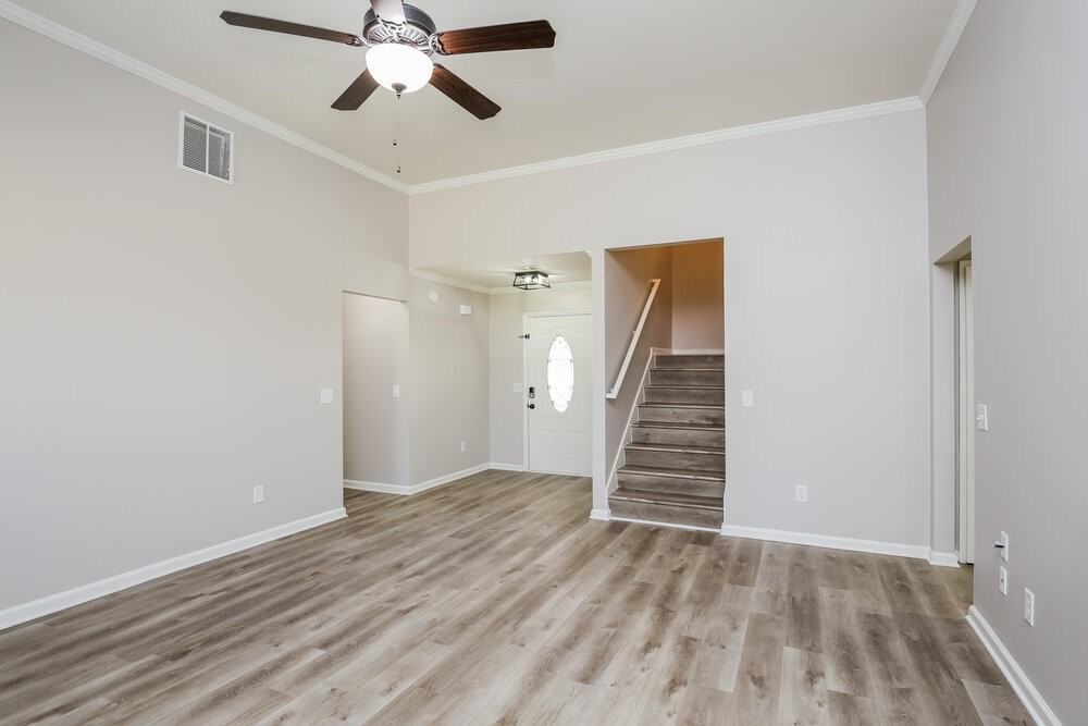 844 Pinnacle Dr - Photo 6 of 17