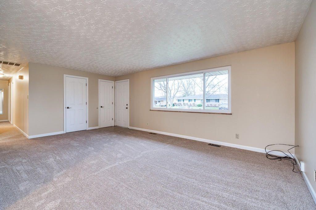 1121 Peidmont Dr #NA - Photo 6 of 33