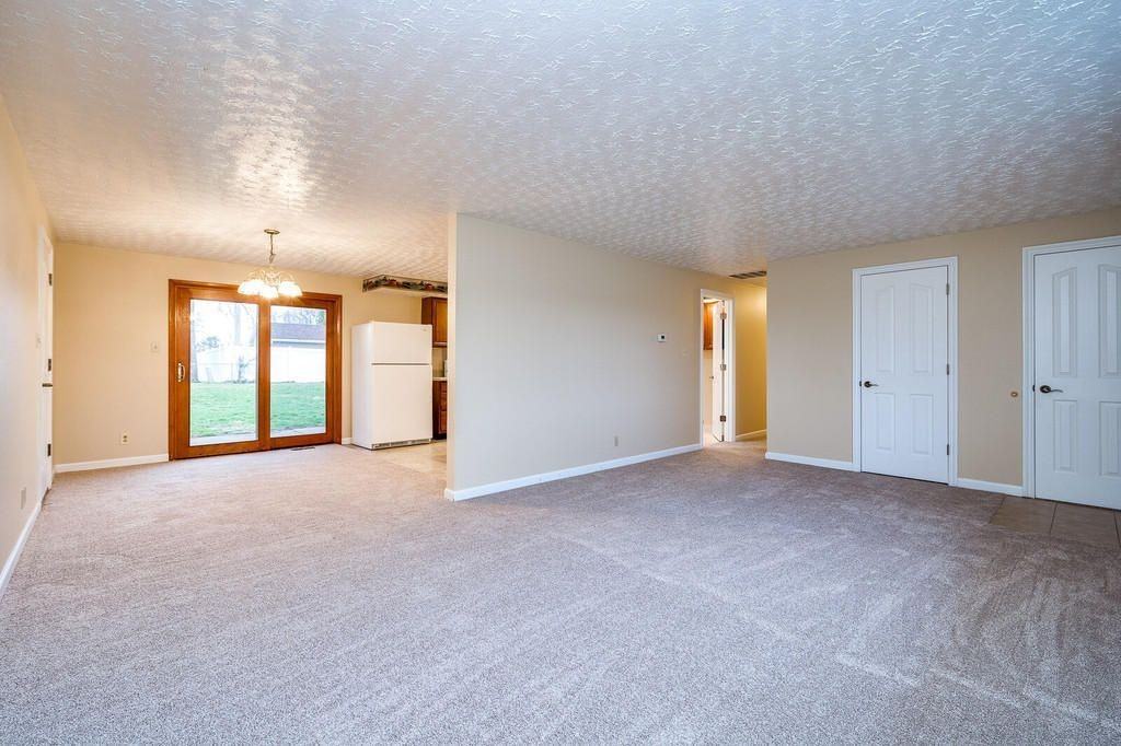 1121 Peidmont Dr #NA - Photo 7 of 33