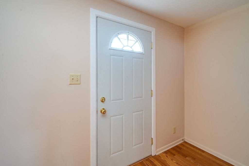 1123 Charleston Ct #1123 - Photo 3 of 29