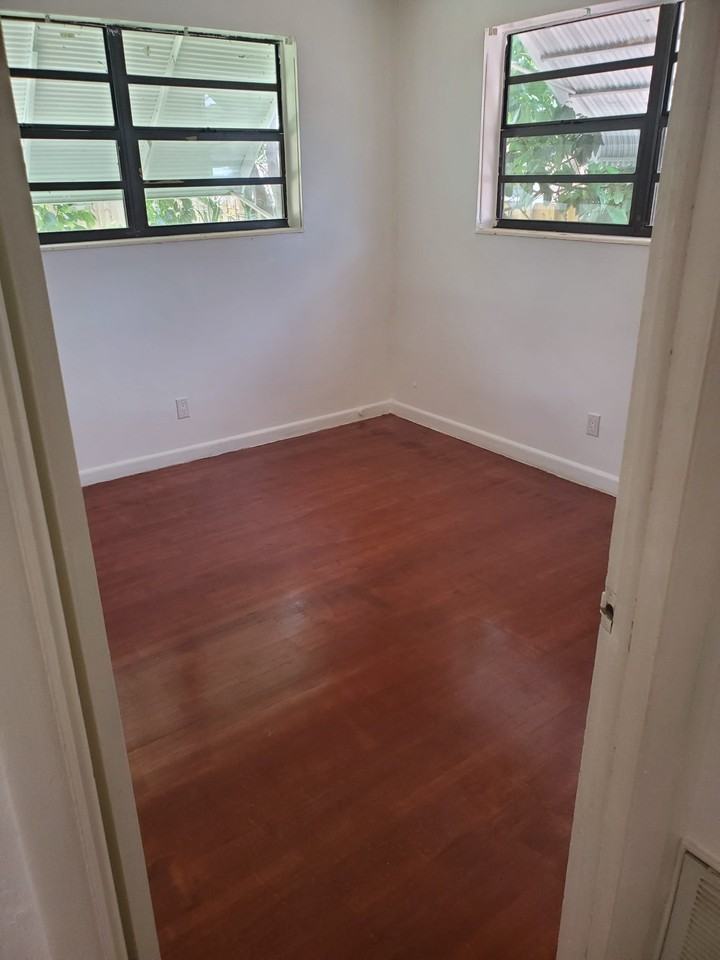 931 N 74th Way #NA - Photo 7 of 10