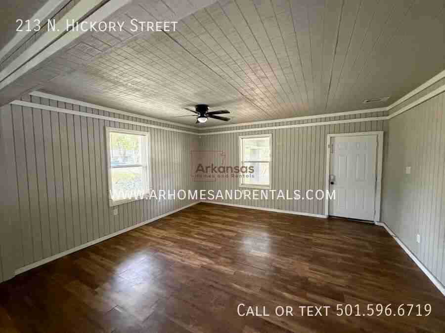 213 N Hickory St - Photo 2 of 17