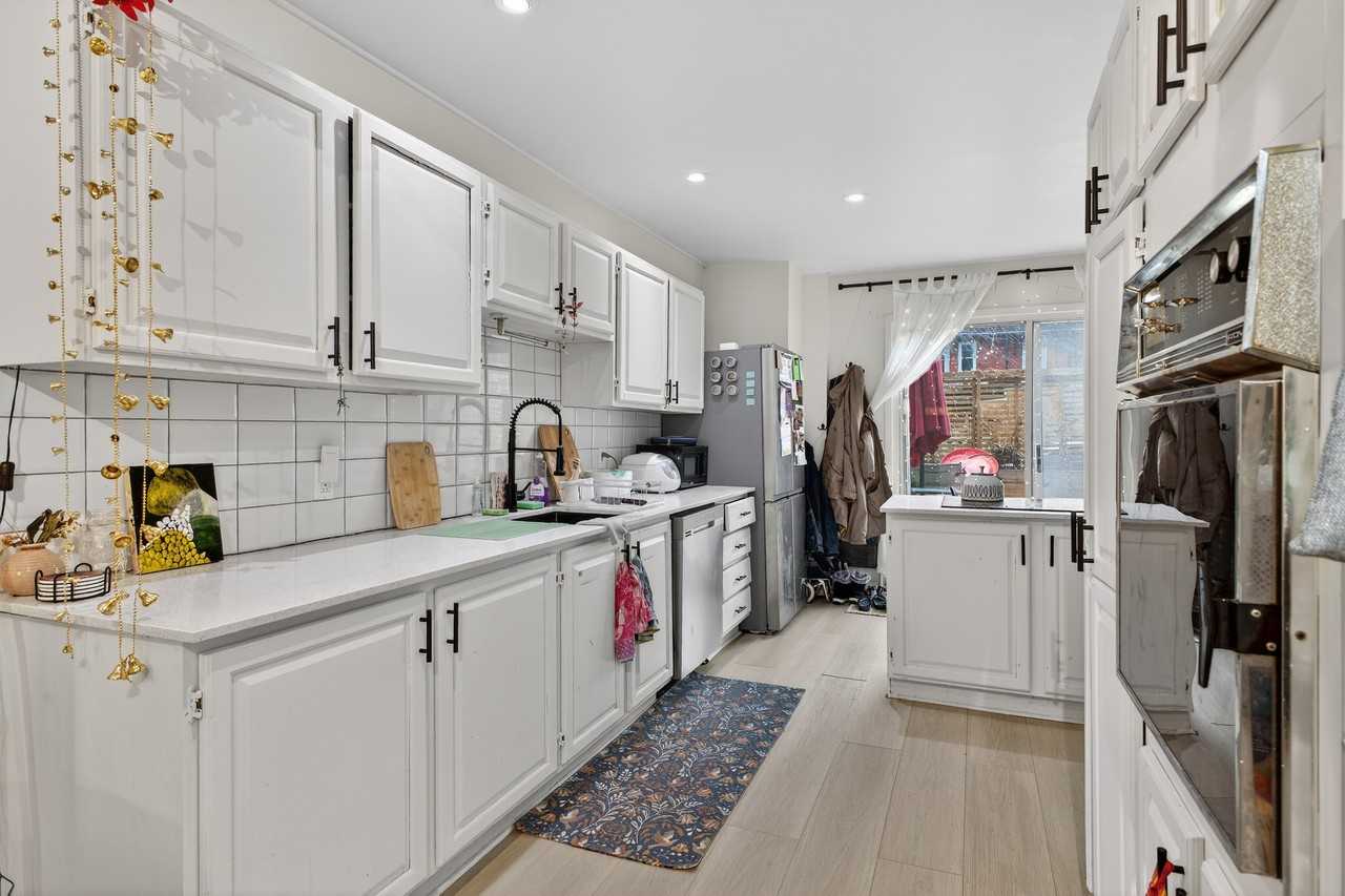 1690 Rue Leclaire - Photo 2 of 19