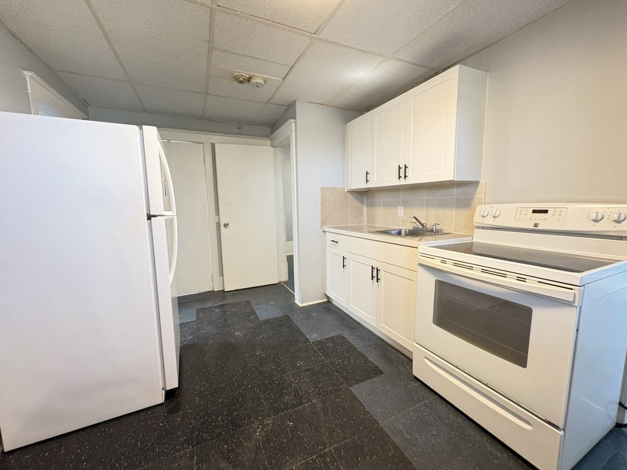 19 Westinghouse Ave Unit 2