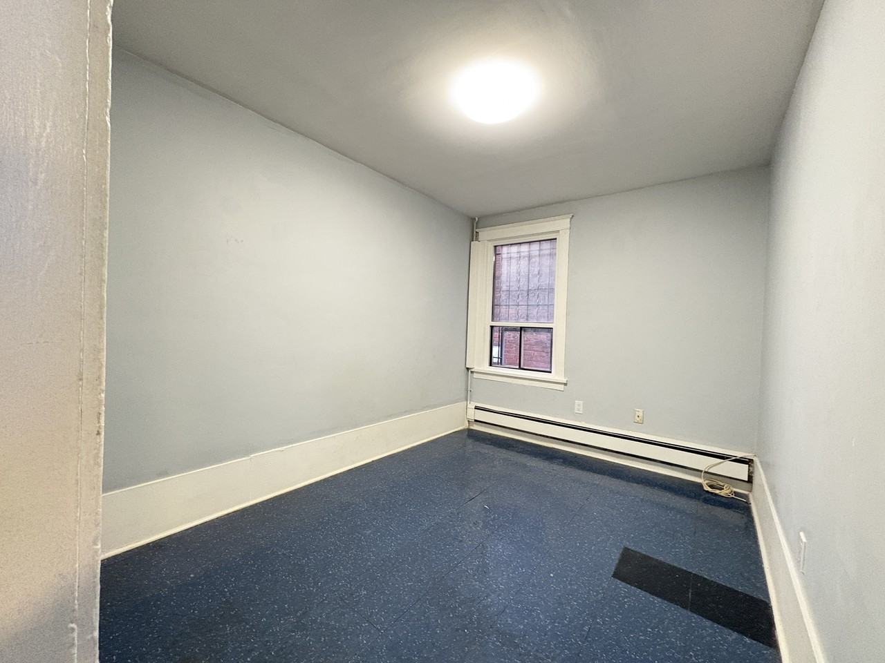 19 Westinghouse Ave Unit 2 - Photo 5 of 10