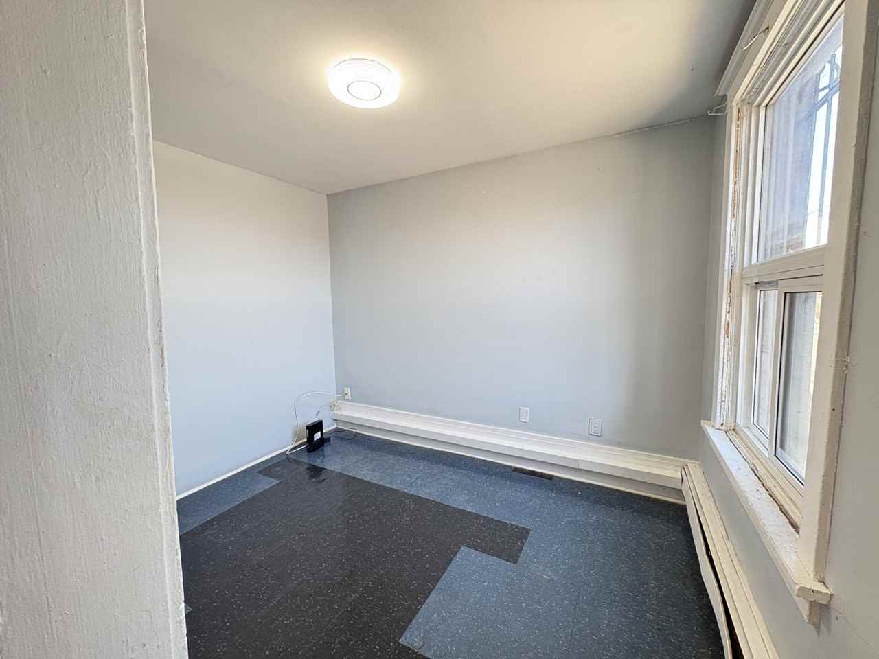 19 Westinghouse Ave Unit 2 - Photo 6 of 10