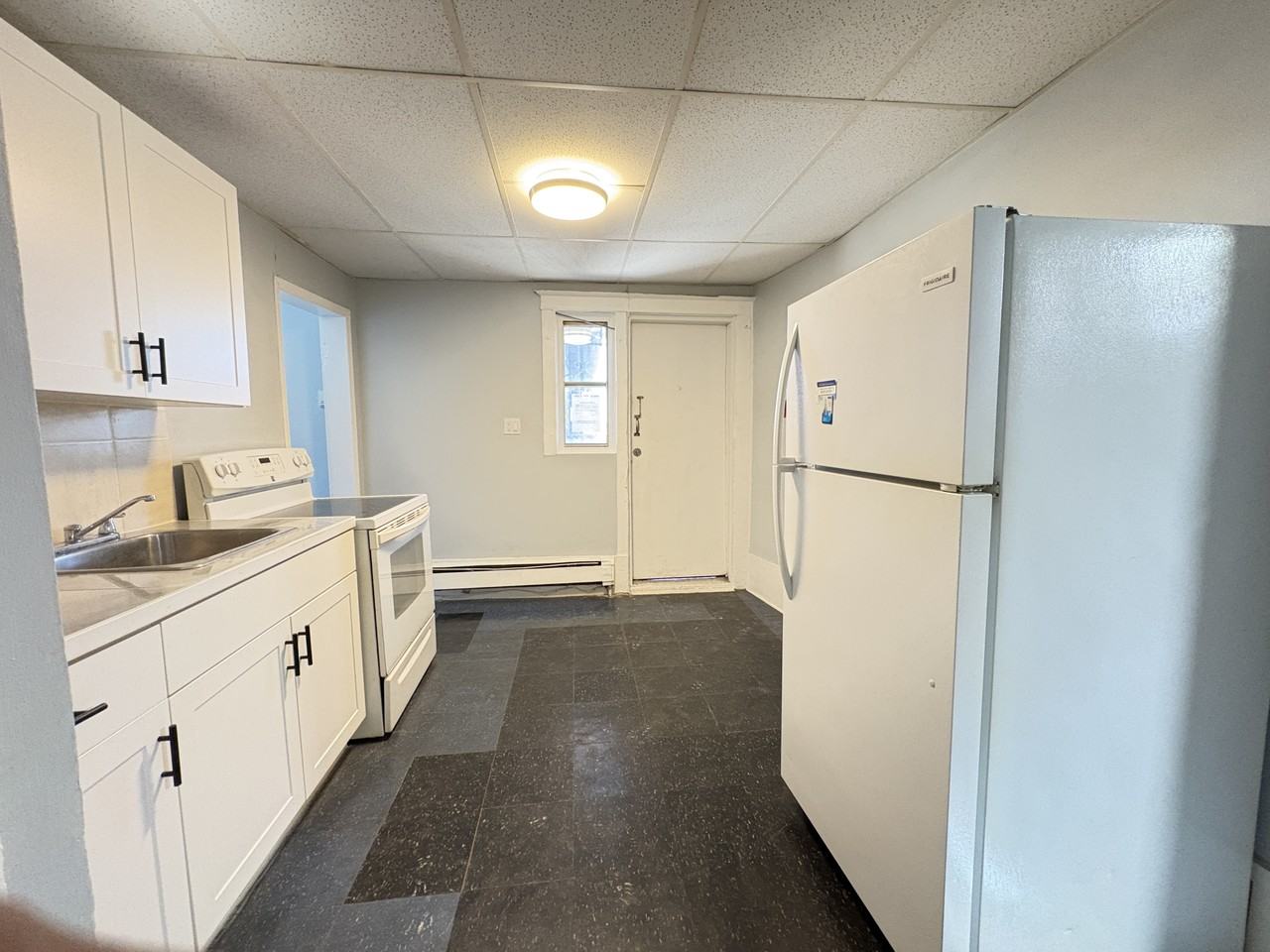 19 Westinghouse Ave Unit 2 - Photo 7 of 10