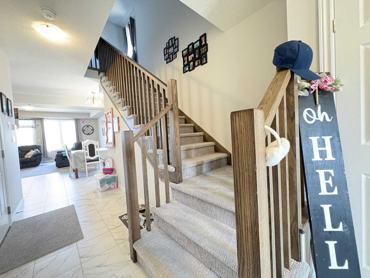 79 Lloyd Davies Way - Photo 3 of 27