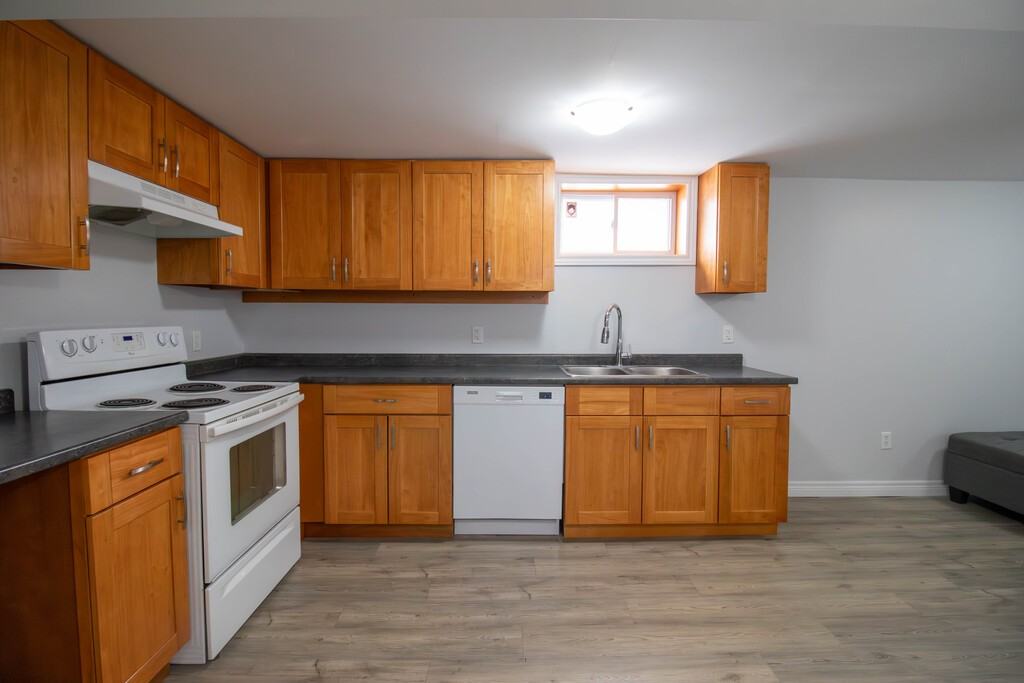 129 Jacobson Ave - Photo 2 of 14